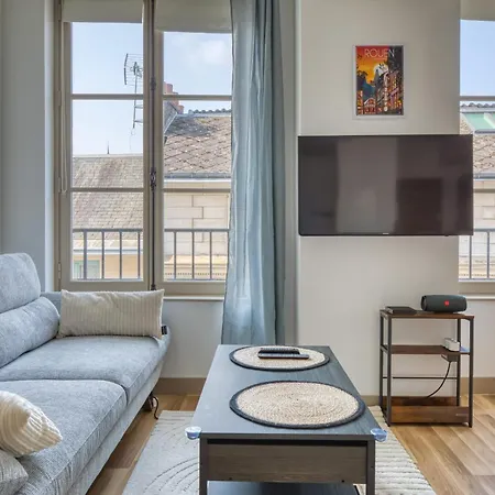 Apartamento Celestine Mignon F2 En Centre De - Proximite Donjon De Ruão