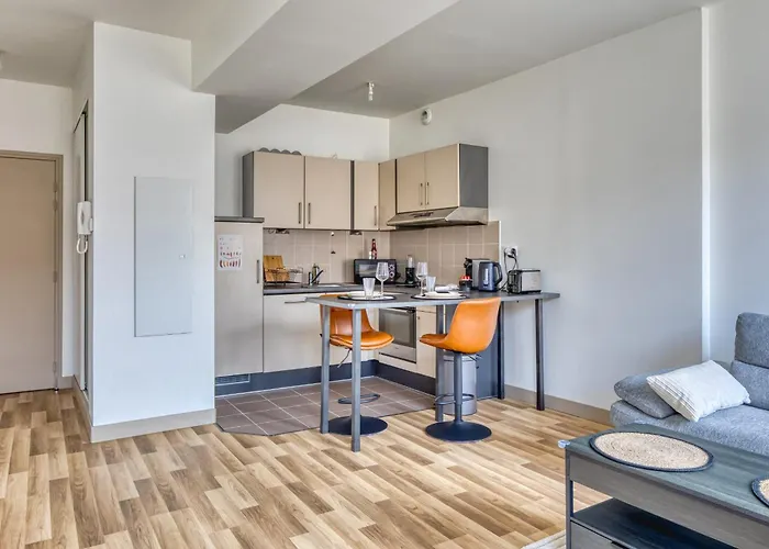 Celestine Mignon F2 En Centre De - Proximite Donjon De Apartamento Ruão