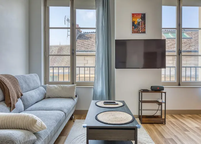 Apartamento Celestine Mignon F2 En Centre De - Proximite Donjon De Ruão